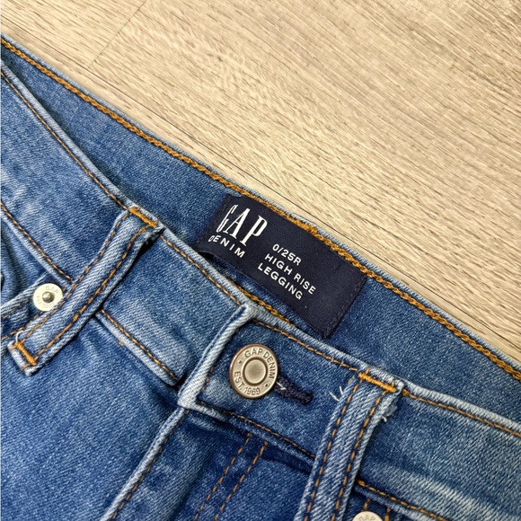 •GAP• HIGH RISE LEGGING JEAN - Picture 4 of 5